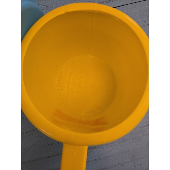 Rare Vintage The First Years Yellow Pot with Blue Lid 2338 Smiling Face Plastic - Picture 7 of 10